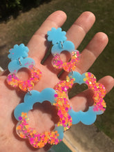 Load image into Gallery viewer, Dreamy Blue Daisy Drop Earrings