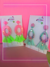 Load image into Gallery viewer, Electric Flame Dangles With Chains!