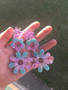 Minty Daisy Dangles-Pastel Flower Earrings.