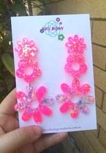 Load image into Gallery viewer, Electric pink daisy earrings