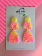 Load image into Gallery viewer, Neon daisy dangles flower earrings