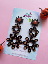 Load image into Gallery viewer, Jack o lantern daisy earrings