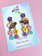 Load image into Gallery viewer, Daisy dream starry eye dangles