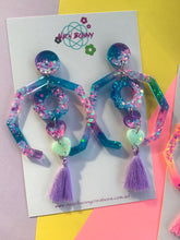 Load image into Gallery viewer, Blossom Lantern Dangles Daisy Twilight Earrings