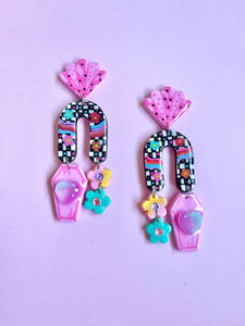 Checkered daisy coffin dangles