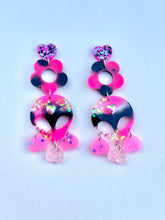 Load image into Gallery viewer, Pink queen alien daisy dangles
