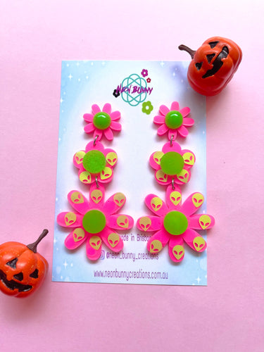 Spooky daisy alien earrings