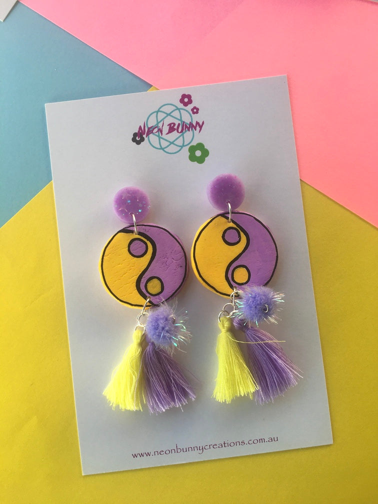 Mini yin yang earrings with tassels