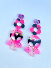 Load image into Gallery viewer, Pink queen alien daisy dangles