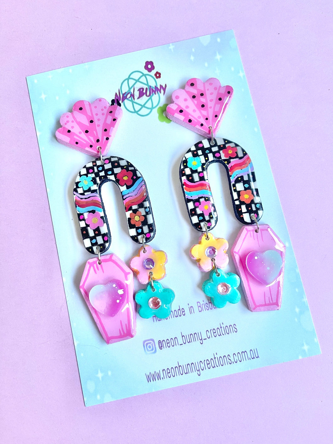 Checkered daisy coffin dangles