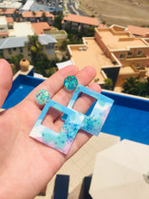 Load image into Gallery viewer, White Ocean Earrings