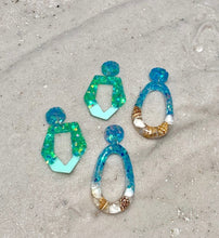 Load image into Gallery viewer, Blue Seashell Dangle Earrings